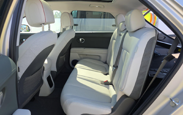 Used 2024 Hyundai Ioniq 5 Limited AWD/4WD image 9