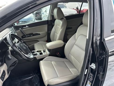 Used 2020 Kia Sportage EX image 32