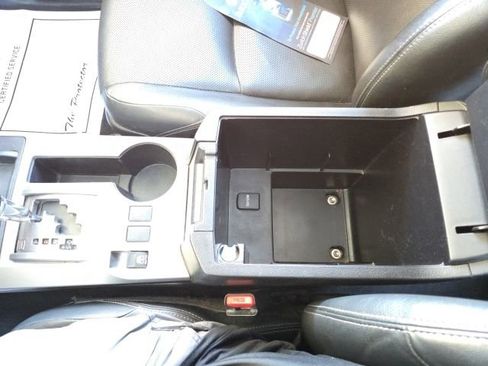 Used 2015 Toyota 4Runner Limited image 61