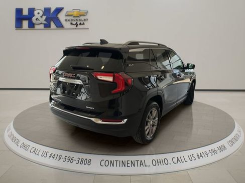 Used 2024 GMC Terrain SLT AWD/4WD image 6