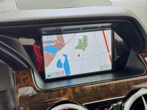 Used 2015 Mercedes-Benz GLK 350 4MATIC image 2