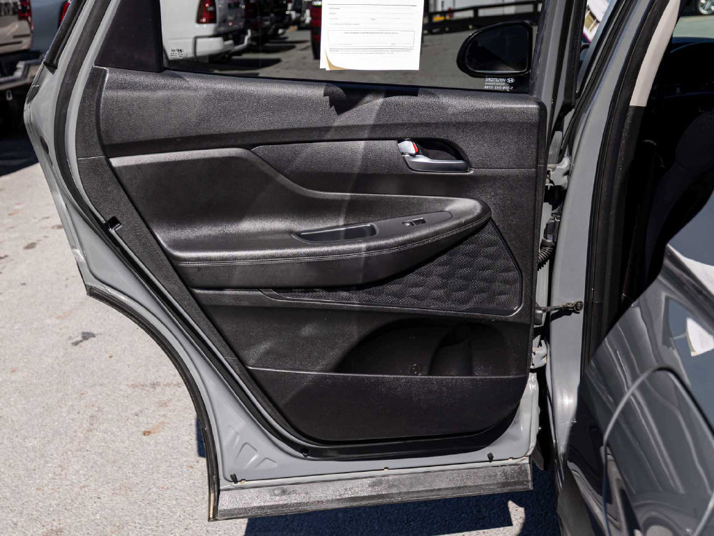 Used 2023 Hyundai Santa Fe SE w/ Cargo Package AWD/4WD image 14