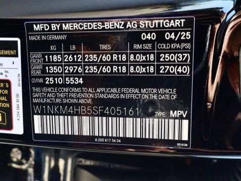 Used 2025 Mercedes-Benz GLC 300 4MATIC image 38