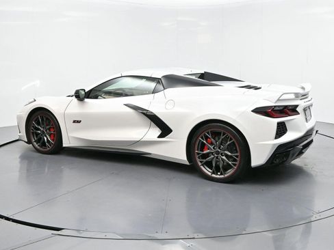 Used 2023 Chevrolet Corvette Stingray Premium Conv w/ Z51 Performance Package RWD image 5