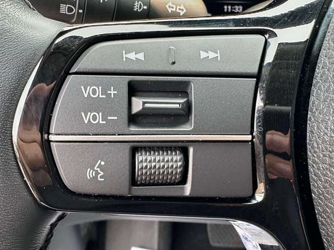 Used 2025 Honda Pilot Elite image 19