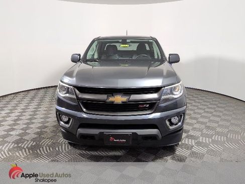 Used 2015 Chevrolet Colorado Z71 image 2