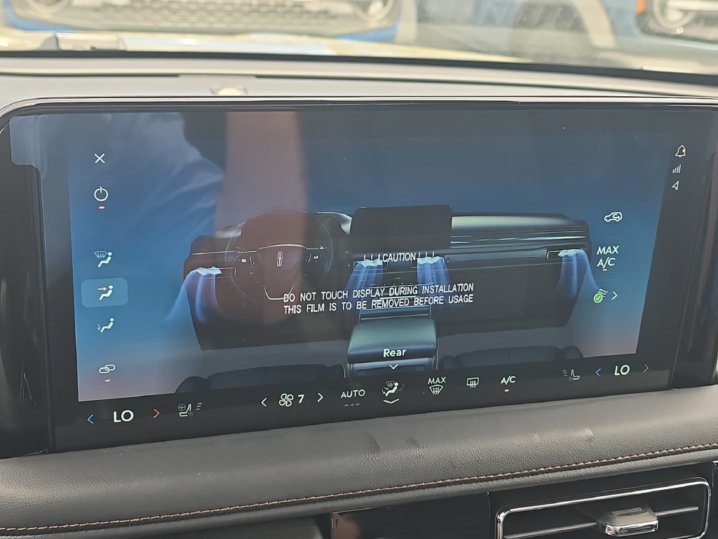 Used 2025 Lincoln Aviator Reserve w/ Equipment Group 201A AWD/4WD image 25