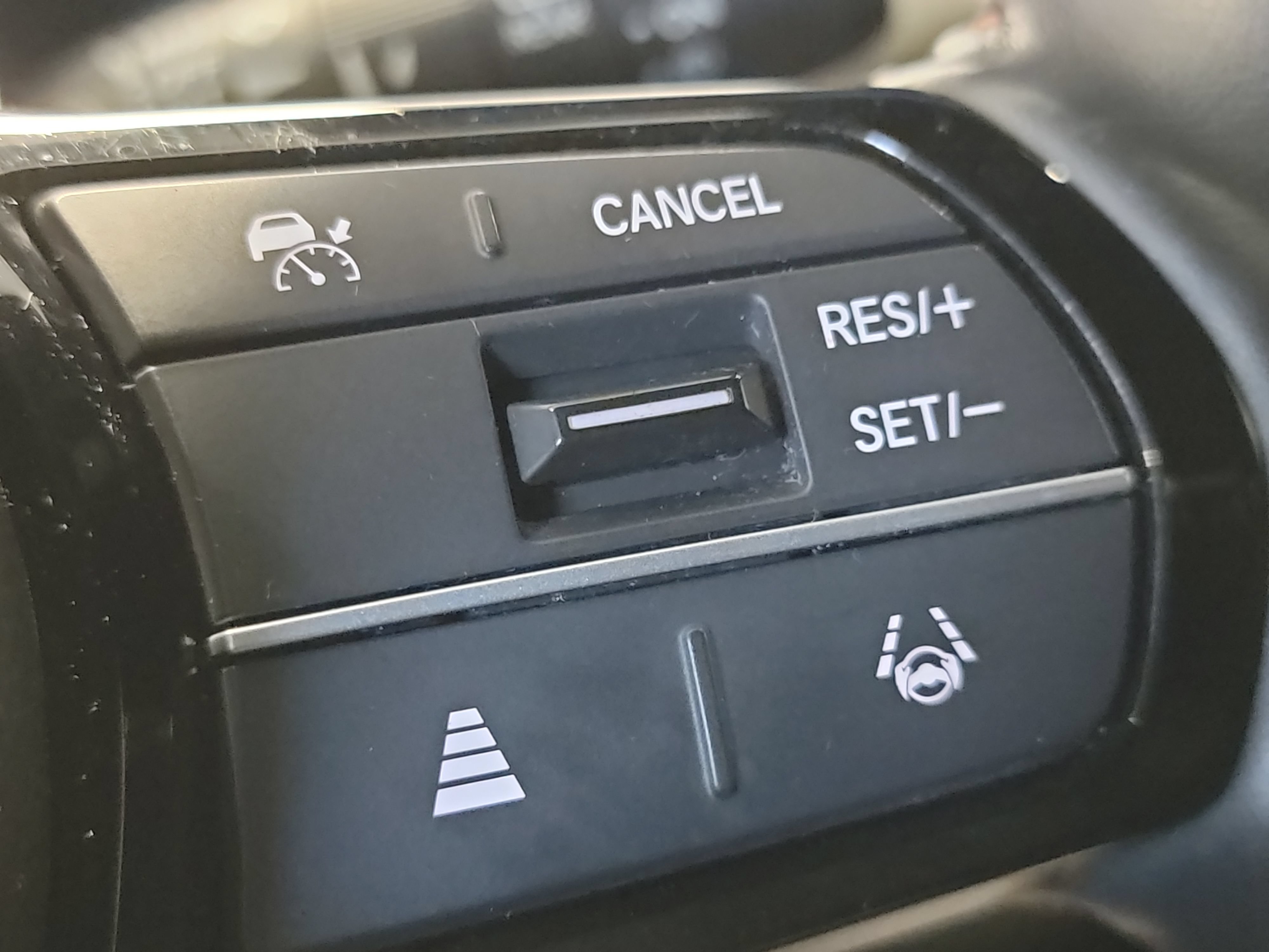Used 2023 Honda HR-V Sport image 33