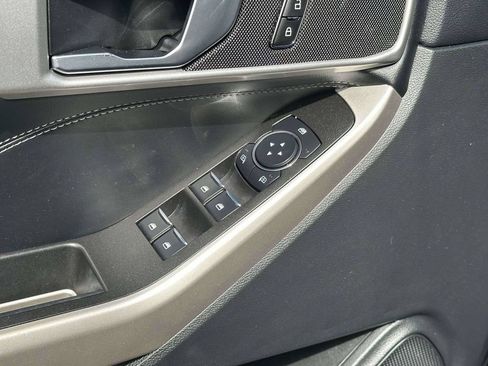 Used 2023 Ford Explorer XLT w/ Equipment Group 202A AWD/4WD image 17