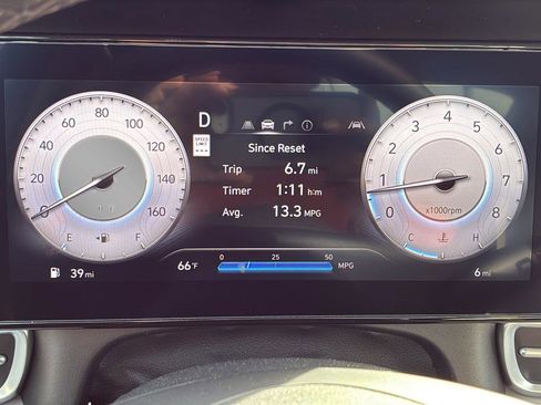 New 2026 Hyundai Elantra Limited FWD image 25