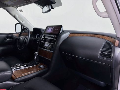 Used 2024 Nissan Armada SL w/ Captain's Chairs Package RWD image 32