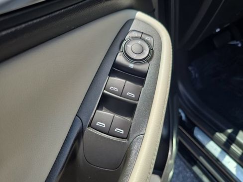 Used 2021 Buick Encore GX Preferred w/ Sport Touring Package FWD image 16