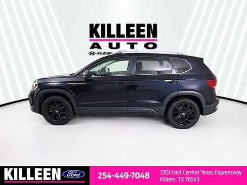 Used 2024 Volkswagen Taos SE image 4