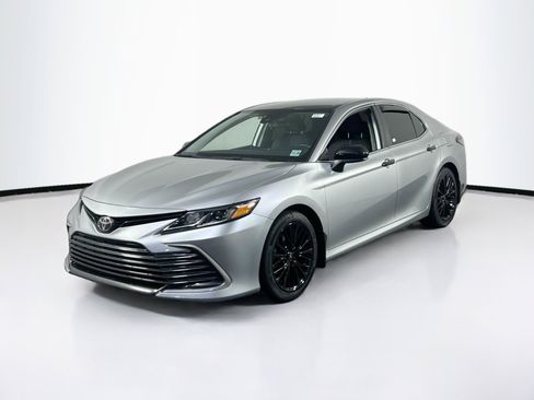 Used 2021 Toyota Camry LE FWD image 1