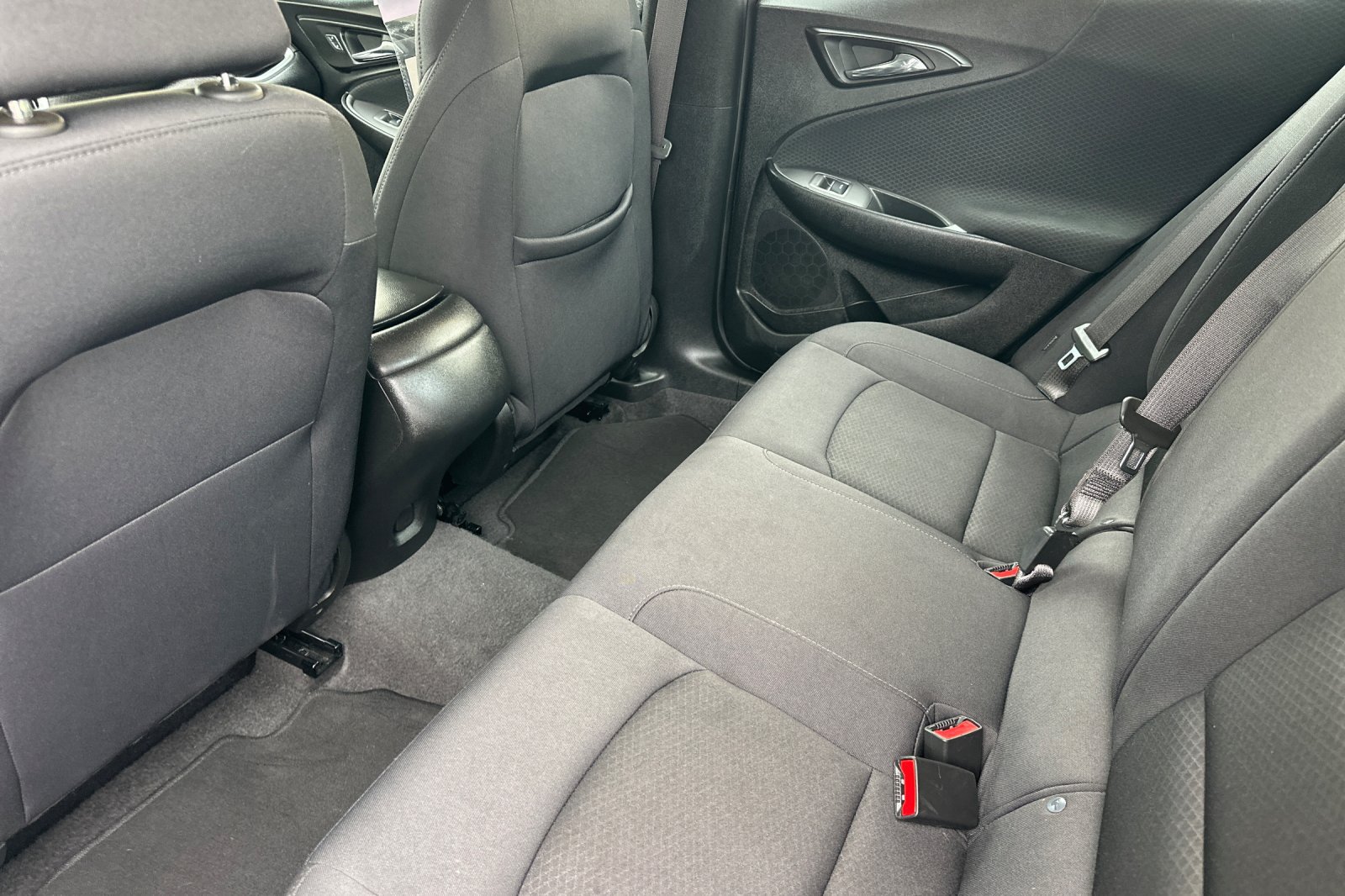 Used 2025 Chevrolet Malibu RS FWD image 12