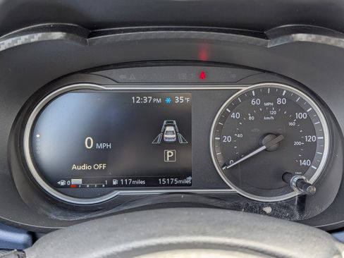 Used 2024 Nissan Versa SV w/ Trunk Package image 26