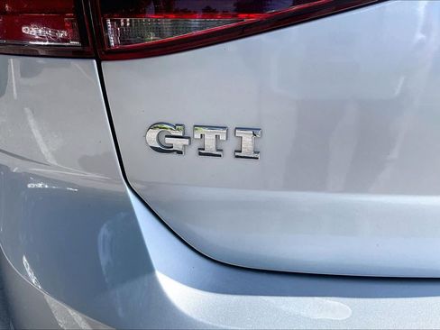 Used 2015 Volkswagen GTI S w/ Lighting Package (SEL) FWD image 10