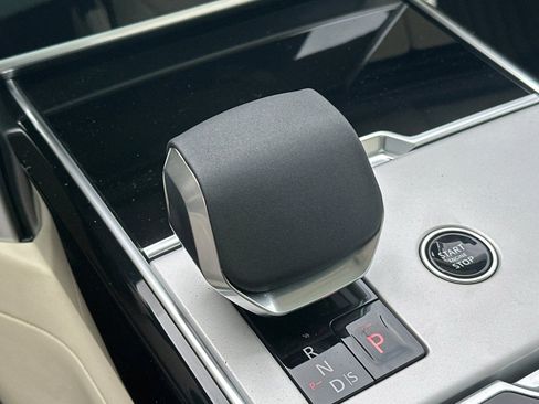 New 2026 Land Rover Range Rover SE image 21