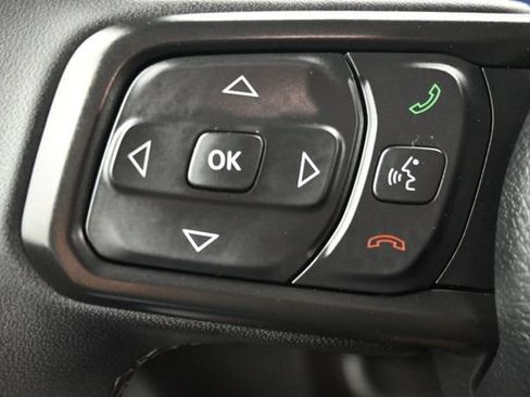 Used 2026 Jeep Wrangler Unlimited Rubicon AWD/4WD image 16
