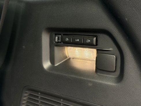 Certified 2025 Ford Explorer Platinum w/ Ultimate Package image 24