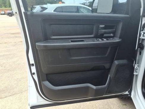 Used 2022 RAM 1500 Tradesman w/ Chrome Appearance Group AWD/4WD image 19