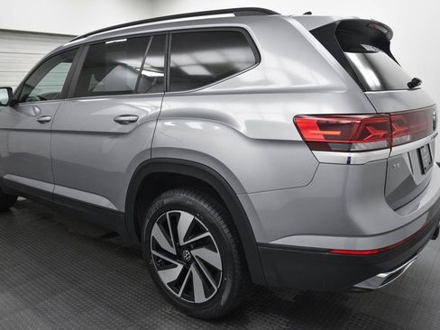 Used 2024 Volkswagen Atlas SE image 5