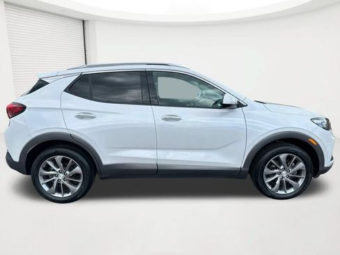 Used 2022 Buick Encore GX Essence w/ Experience Buick Package AWD/4WD image 4