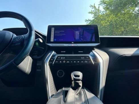Certified 2023 Toyota Venza Limited AWD/4WD image 47