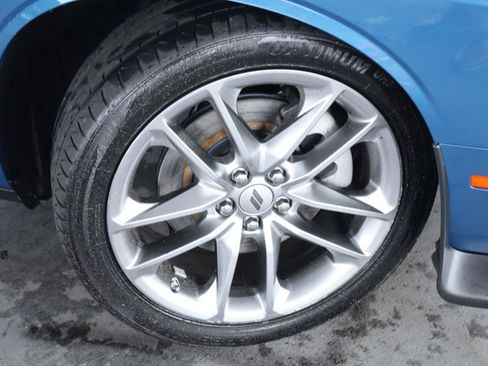 Used 2022 Dodge Challenger GT AWD/4WD image 3