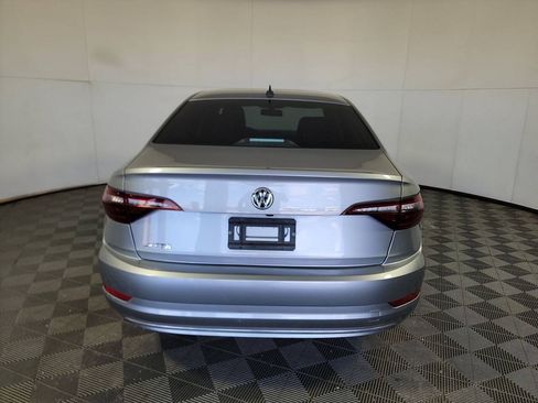 Used 2020 Volkswagen Jetta SE w/ SE Cold Weather Package FWD image 3