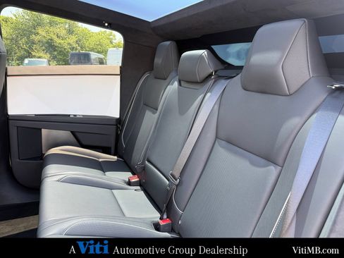 Used 2024 Tesla Cybertruck AWD Crew Cab image 22