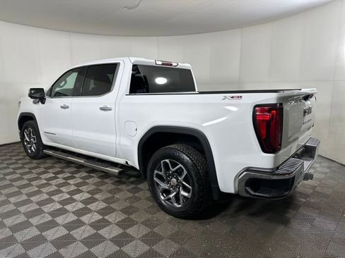 Used 2023 GMC Sierra 1500 SLT w/ SLT Convenience Package image 5