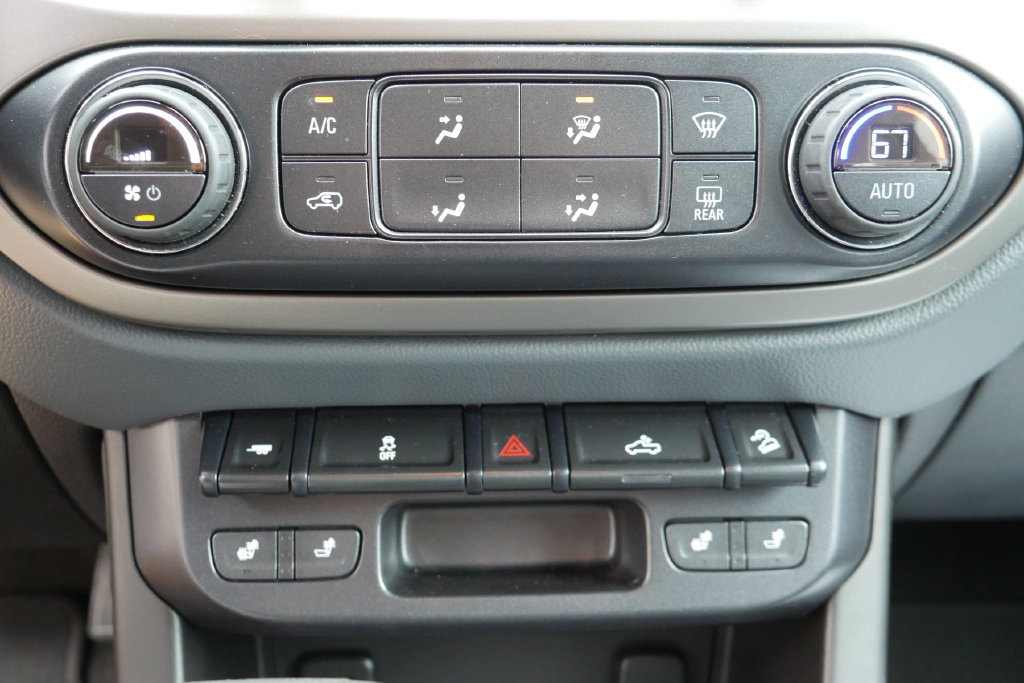 Used 2015 Chevrolet Colorado Z71 AWD/4WD image 22