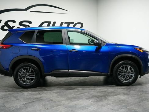Used 2023 Nissan Rogue S image 8