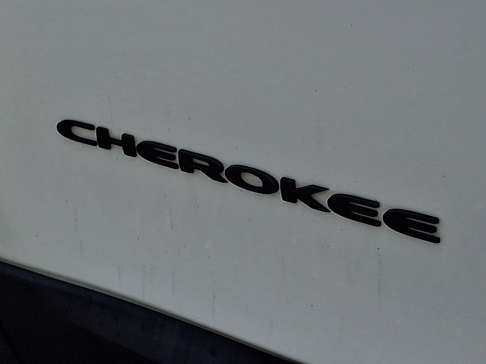 Used 2019 Jeep Cherokee Trailhawk AWD/4WD image 30