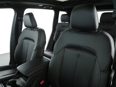 New 2026 Jeep Grand Cherokee Limited w/ Limited Altitude Package image 4