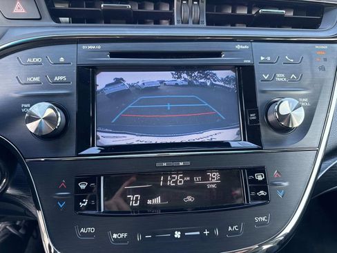 Used 2016 Toyota Avalon image 23