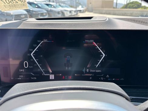 Used 2023 BMW X7 xDrive40i w/ M Sport Package image 23