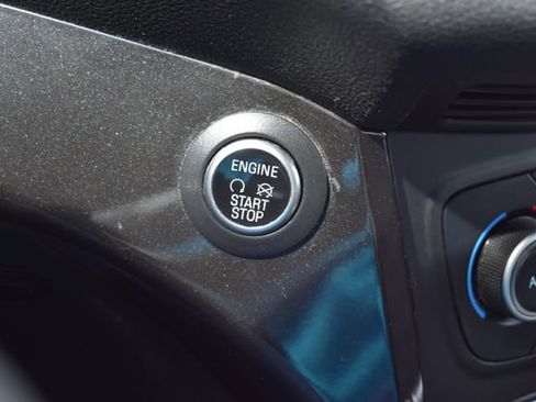 Used 2019 Ford Escape Titanium AWD/4WD image 25