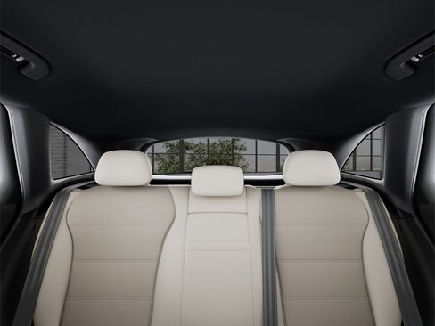 Used 2025 Mercedes-Benz GLC 300 GLC 300 image 44