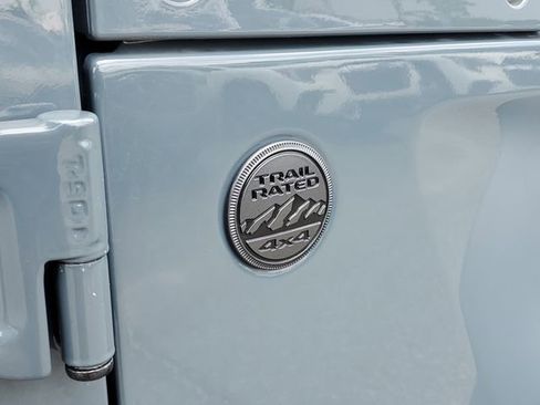Certified 2025 Jeep Wrangler Sport AWD/4WD image 9