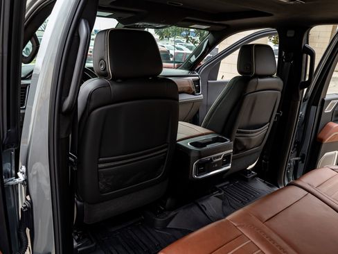 Used 2026 GMC Sierra 2500 Denali Ultimate image 34