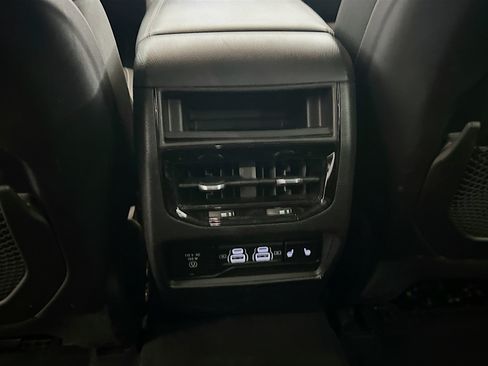 Used 2023 Jeep Grand Cherokee Limited AWD/4WD image 28