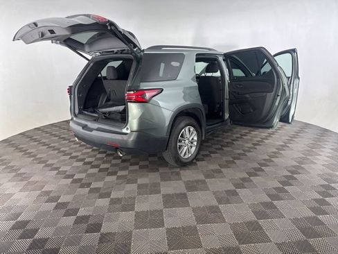Used 2023 Chevrolet Traverse LT AWD/4WD image 16