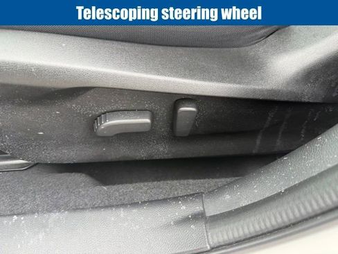 Used 2023 Subaru Crosstrek 2.0i Premium image 21