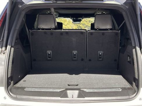 Certified 2024 Cadillac Escalade ESV Sport Platinum w/ Heavy-Duty Trailer Package image 33