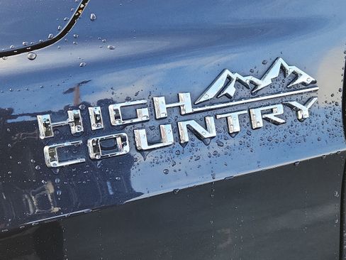 Used 2023 Chevrolet Tahoe High Country AWD/4WD image 6