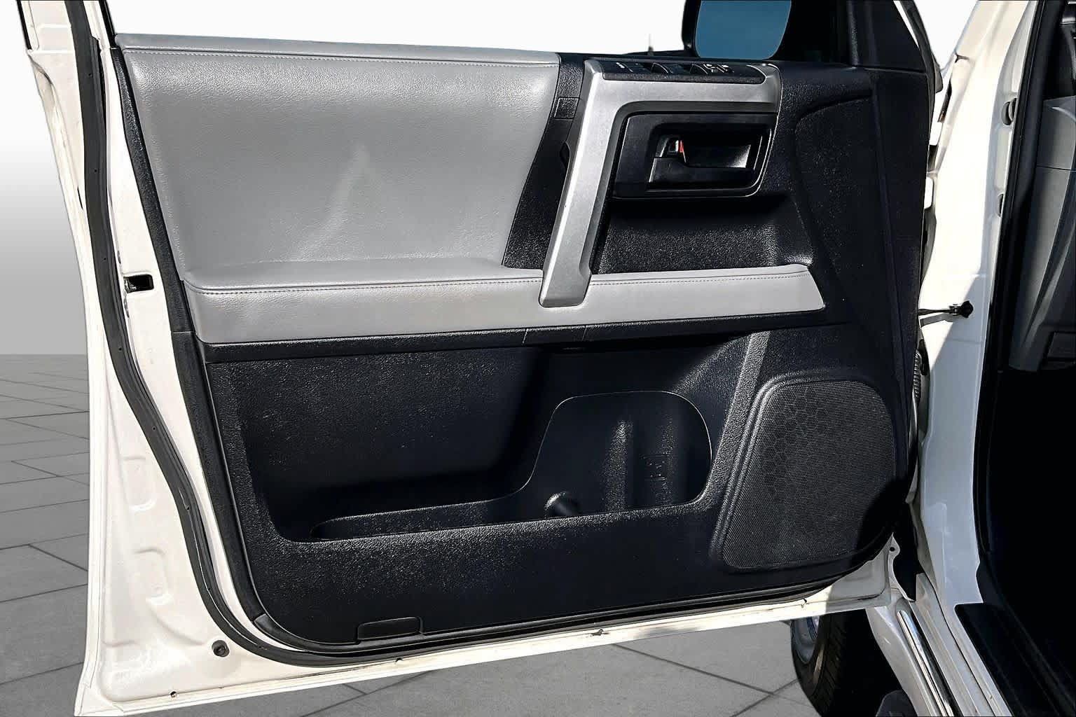 Used 2011 Toyota 4Runner SR5 RWD image 20