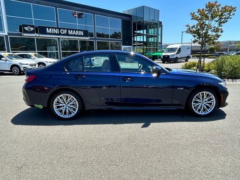 Used 2023 BMW 330e xDrive w/ Premium Package AWD/4WD image 6
