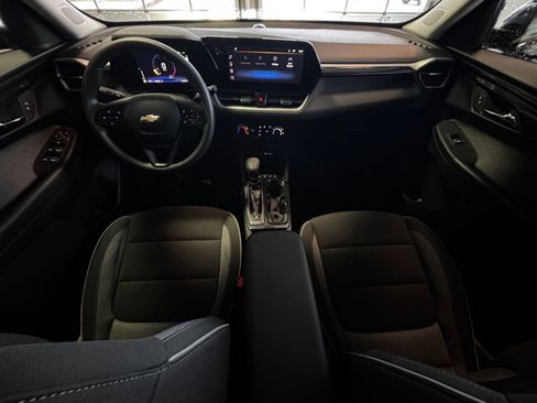 Used 2025 Chevrolet TrailBlazer LT image 37